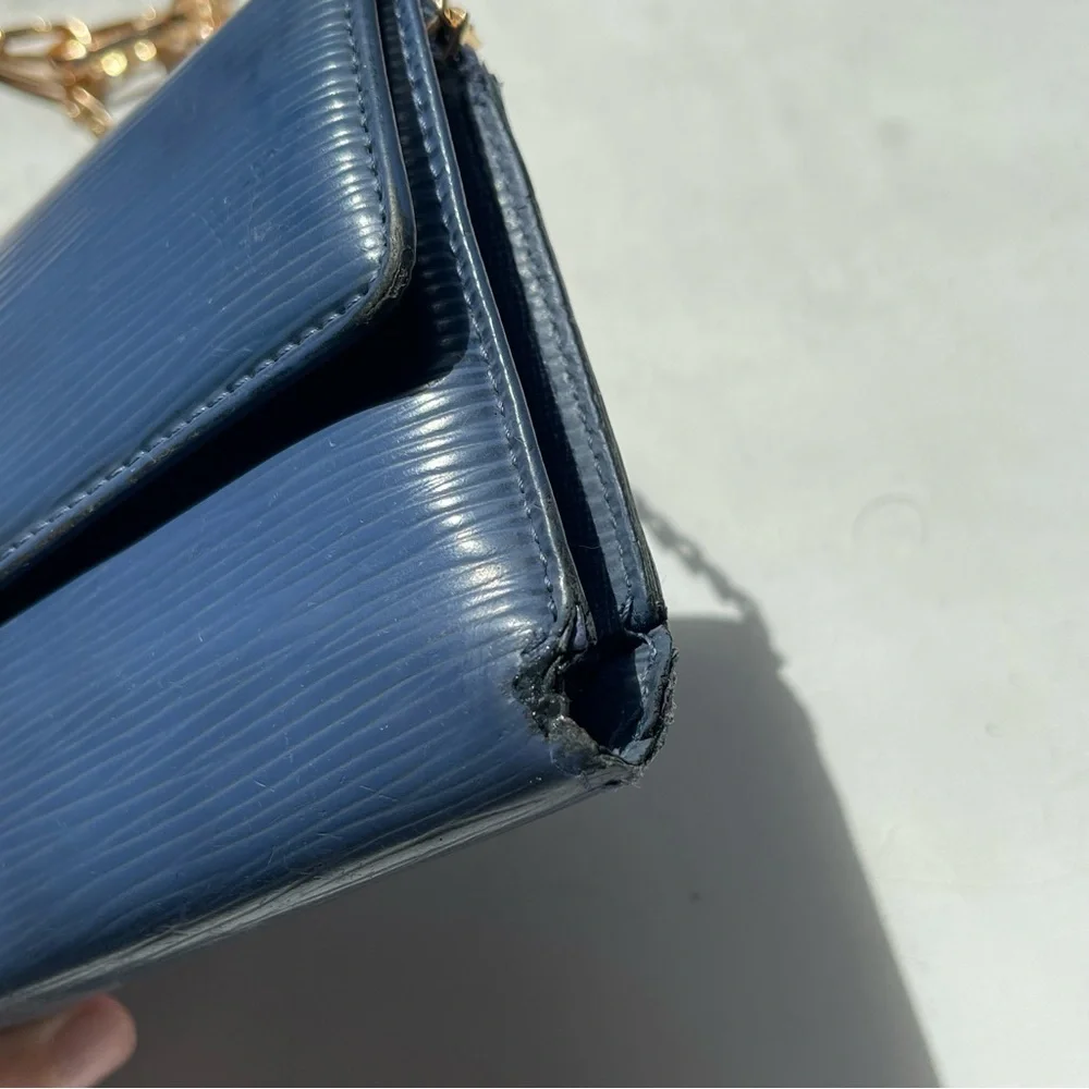 Louis Vuitton Navy Blue Epi Leather Long Wallet Snap Trifold LV with Chain 2005
